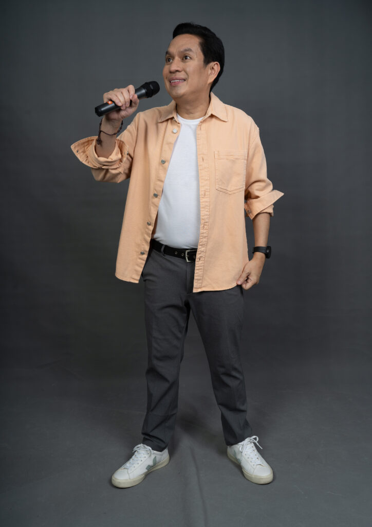 filipino stand up comedian